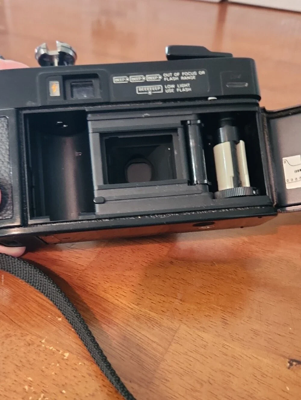 Vintage Minolta Hi-Matic AF2 35mm point-and-shoot film camera Untested
